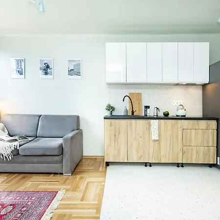 Nowe, Przytulne W Centrum Warszawy!